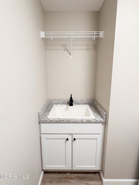 Tiny photo for 5572 Eagles Landing Drive, Oregon, OH 43616 (MLS # 10012980)