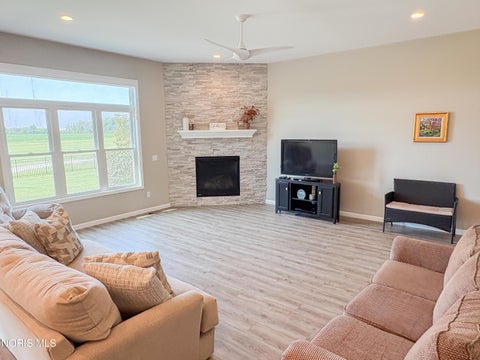 Tiny photo for 5572 Eagles Landing Drive, Oregon, OH 43616 (MLS # 10012980)