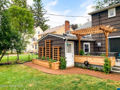 Tiny photo for 2445 Orchard Road, Ottawa Hills, OH 43606 (MLS # 10001875)