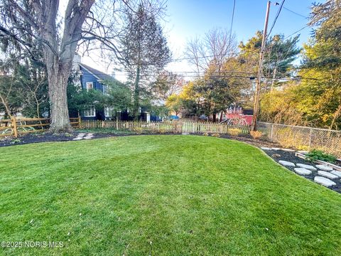 Tiny photo for 2445 Orchard Road, Ottawa Hills, OH 43606 (MLS # 10001875)