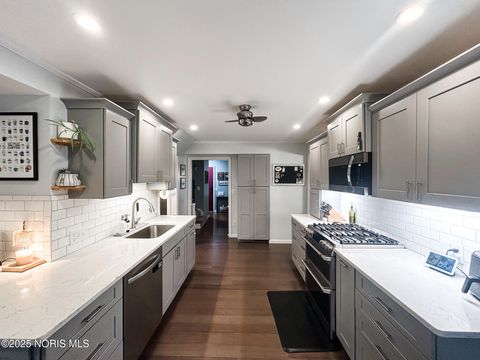 Tiny photo for 2445 Orchard Road, Ottawa Hills, OH 43606 (MLS # 10001875)