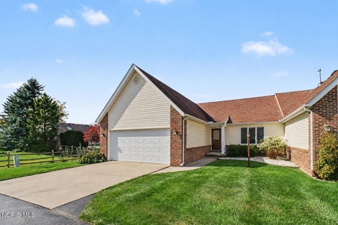 Photo of 4264 Townhouse Drive, Oregon, OH 43616 (MLS # 10014648)