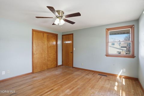 Tiny photo for 415 Glenview Drive, Fostoria, OH 44830 (MLS # 10005762)