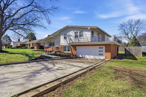 Tiny photo for 415 Glenview Drive, Fostoria, OH 44830 (MLS # 10005762)