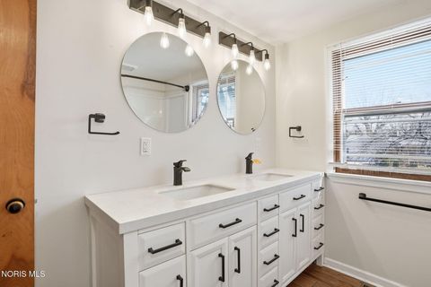 Tiny photo for 415 Glenview Drive, Fostoria, OH 44830 (MLS # 10005762)