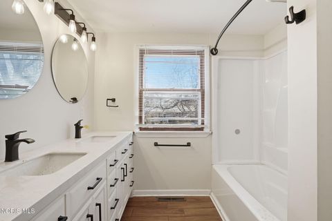 Tiny photo for 415 Glenview Drive, Fostoria, OH 44830 (MLS # 10005762)