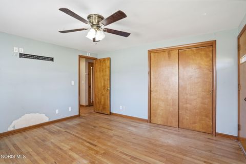 Tiny photo for 415 Glenview Drive, Fostoria, OH 44830 (MLS # 10005762)