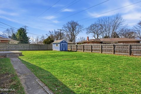 Tiny photo for 415 Glenview Drive, Fostoria, OH 44830 (MLS # 10005762)