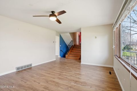 Tiny photo for 415 Glenview Drive, Fostoria, OH 44830 (MLS # 10005762)