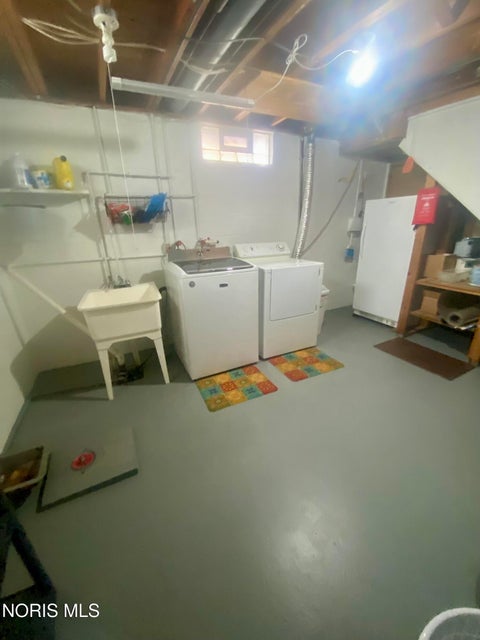 Tiny photo for 4705 Luann Avenue, Toledo, OH 43623 (MLS # 10009334)