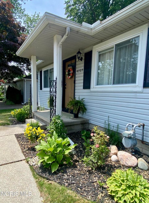 Tiny photo for 4705 Luann Avenue, Toledo, OH 43623 (MLS # 10009334)
