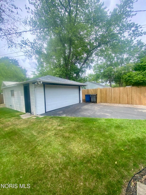 Tiny photo for 4705 Luann Avenue, Toledo, OH 43623 (MLS # 10009334)