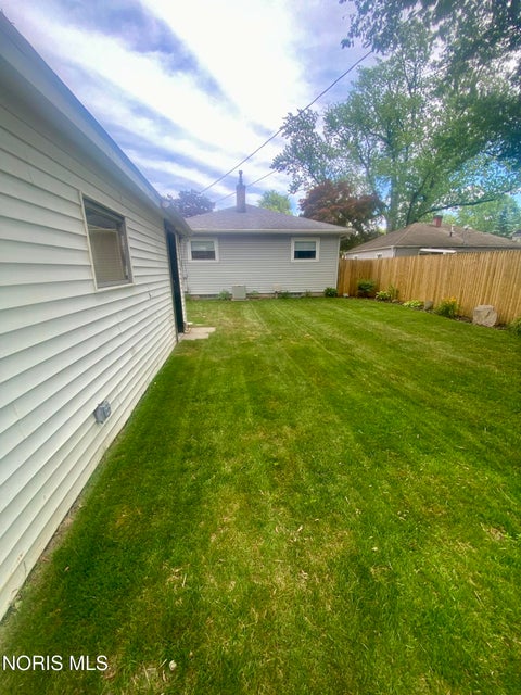 Tiny photo for 4705 Luann Avenue, Toledo, OH 43623 (MLS # 10009334)