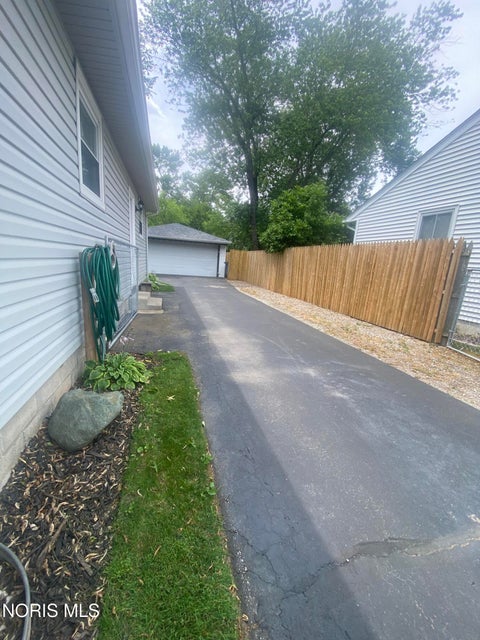Tiny photo for 4705 Luann Avenue, Toledo, OH 43623 (MLS # 10009334)