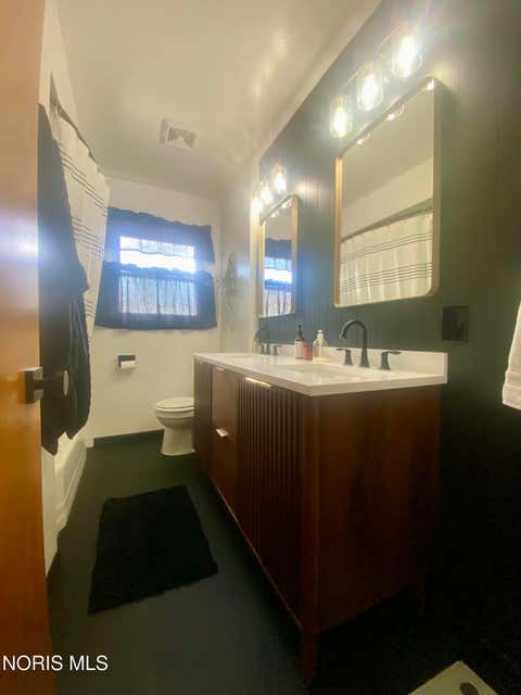 Tiny photo for 4705 Luann Avenue, Toledo, OH 43623 (MLS # 10009334)