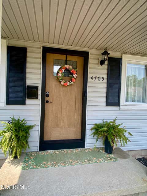 Tiny photo for 4705 Luann Avenue, Toledo, OH 43623 (MLS # 10009334)