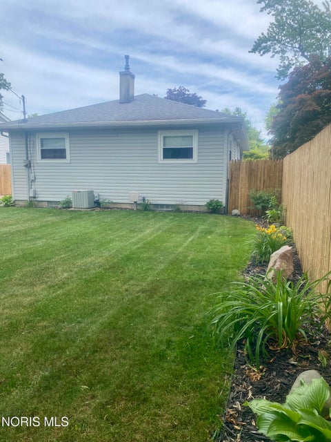 Tiny photo for 4705 Luann Avenue, Toledo, OH 43623 (MLS # 10009334)
