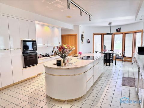 Tiny photo for 322 Dublin Lane, Bryan, OH 43506 (MLS # 10004426)