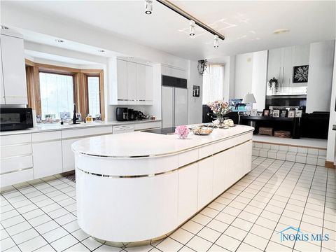 Tiny photo for 322 Dublin Lane, Bryan, OH 43506 (MLS # 10004426)