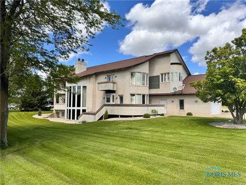 Tiny photo for 322 Dublin Lane, Bryan, OH 43506 (MLS # 10004426)