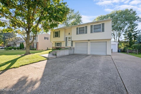 Tiny photo for 150 Birchdale Road, Perrysburg, OH 43551 (MLS # 10012457)