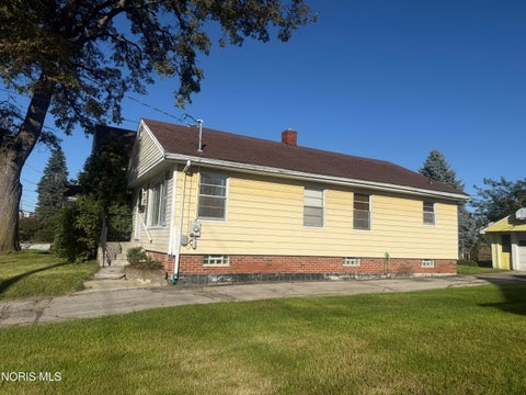 Tiny photo for 2114 Arlington Avenue, Toledo, OH 43609 (MLS # 10013810)