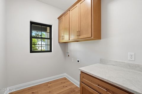 Tiny photo for 550 Monroe Court, Bowling Green, OH 43402 (MLS # 10009105)