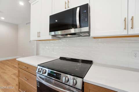 Tiny photo for 550 Monroe Court, Bowling Green, OH 43402 (MLS # 10009105)