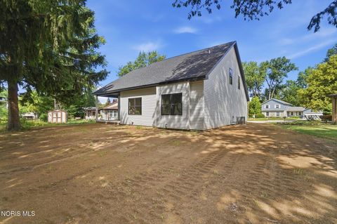 Tiny photo for 550 Monroe Court, Bowling Green, OH 43402 (MLS # 10009105)