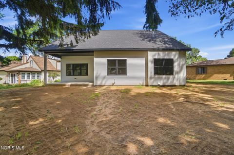 Tiny photo for 550 Monroe Court, Bowling Green, OH 43402 (MLS # 10009105)