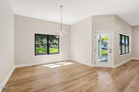 Tiny photo for 550 Monroe Court, Bowling Green, OH 43402 (MLS # 10009105)