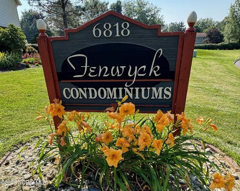 Tiny photo for 6818 Fenwyck Road # 6, Maumee, OH 43537 (MLS # 10003984)