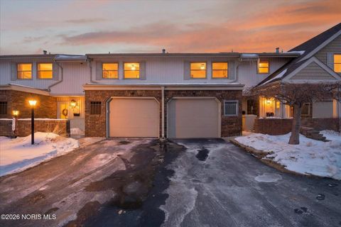 Photo of 6818 Fenwyck Road # 6, Maumee, OH 43537 (MLS # 10003984)