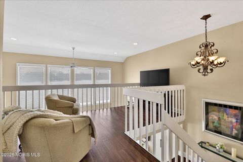 Tiny photo for 6818 Fenwyck Road # 6, Maumee, OH 43537 (MLS # 10003984)