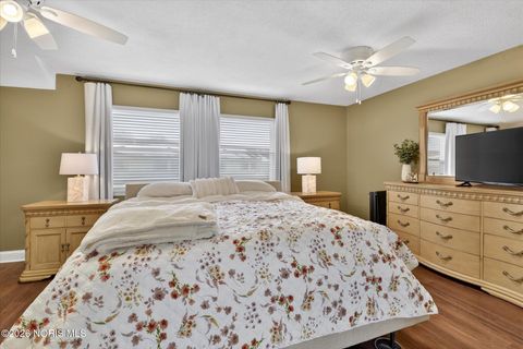 Tiny photo for 6818 Fenwyck Road # 6, Maumee, OH 43537 (MLS # 10003984)