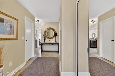 Tiny photo for 6818 Fenwyck Road # 6, Maumee, OH 43537 (MLS # 10003984)