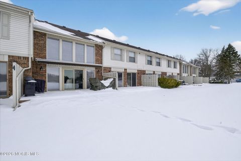 Tiny photo for 6818 Fenwyck Road # 6, Maumee, OH 43537 (MLS # 10003984)