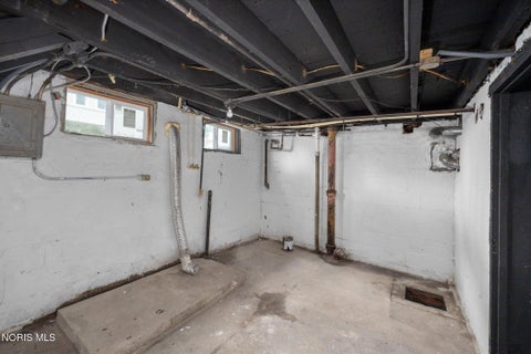 Tiny photo for 421 Columbus Street, Toledo, OH 43611 (MLS # 10009067)