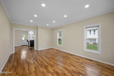 Tiny photo for 421 Columbus Street, Toledo, OH 43611 (MLS # 10009067)