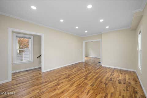 Tiny photo for 421 Columbus Street, Toledo, OH 43611 (MLS # 10009067)