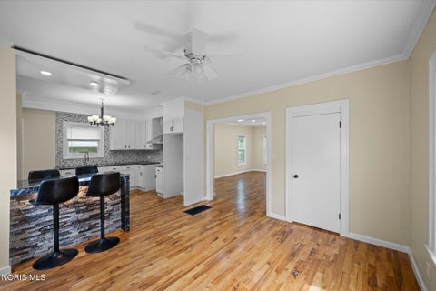 Tiny photo for 421 Columbus Street, Toledo, OH 43611 (MLS # 10009067)