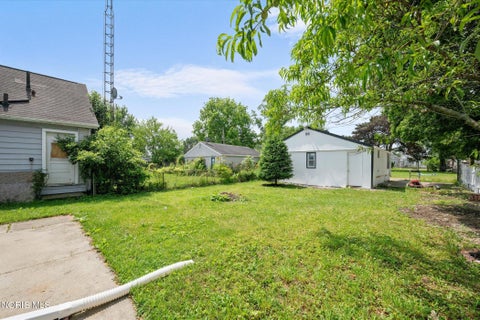 Tiny photo for 421 Columbus Street, Toledo, OH 43611 (MLS # 10009067)
