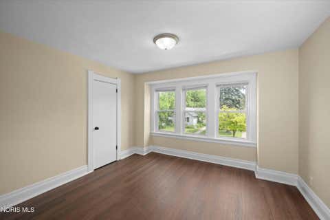 Tiny photo for 421 Columbus Street, Toledo, OH 43611 (MLS # 10009067)