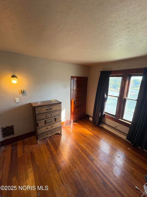 Tiny photo for 403 W Sugar Street, Leipsic, OH 45856 (MLS # 10000403)