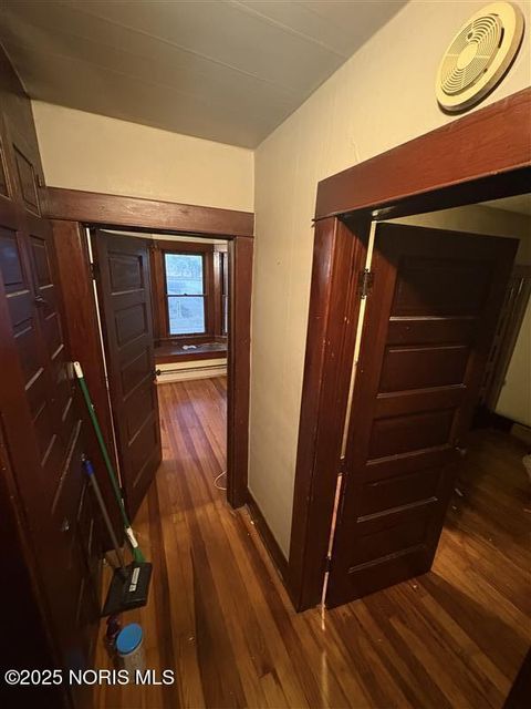 Tiny photo for 403 W Sugar Street, Leipsic, OH 45856 (MLS # 10000403)