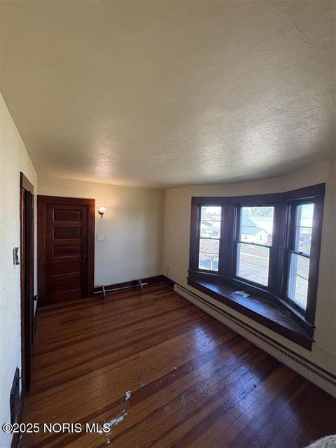 Tiny photo for 403 W Sugar Street, Leipsic, OH 45856 (MLS # 10000403)