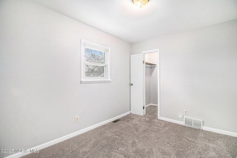 Tiny photo for 5848 Dalton Road, Toledo, OH 43612 (MLS # 10001984)