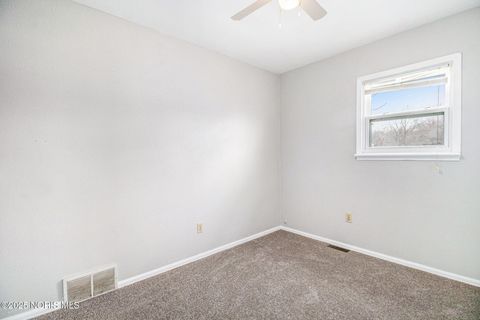 Tiny photo for 5848 Dalton Road, Toledo, OH 43612 (MLS # 10001984)