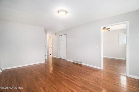 Tiny photo for 5848 Dalton Road, Toledo, OH 43612 (MLS # 10001984)