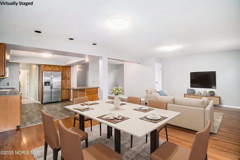 Tiny photo for 5848 Dalton Road, Toledo, OH 43612 (MLS # 10001984)